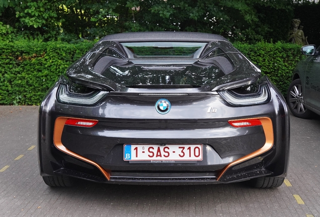 BMW i8 Roadster Ultimate Sophisto Edition