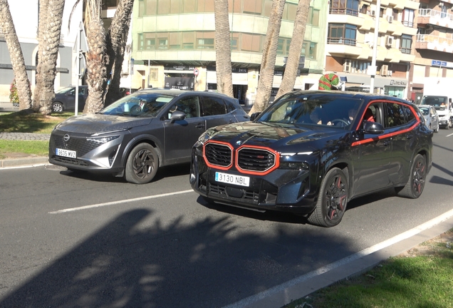 BMW XM G09 Label Red