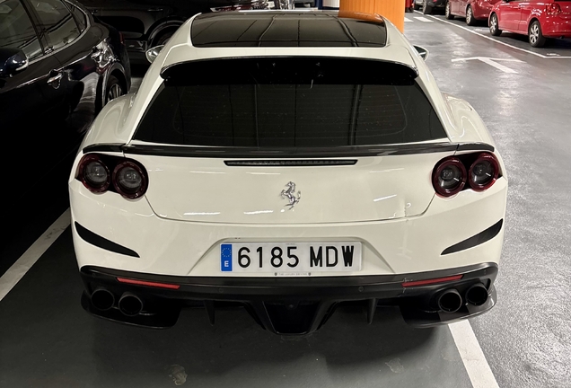 Ferrari GTC4Lusso