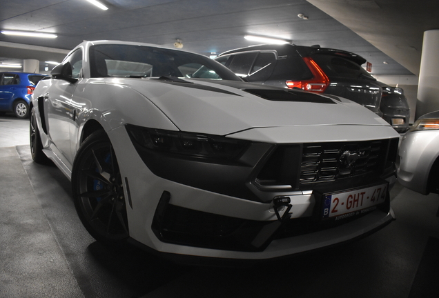 Ford Mustang Dark Horse 2024