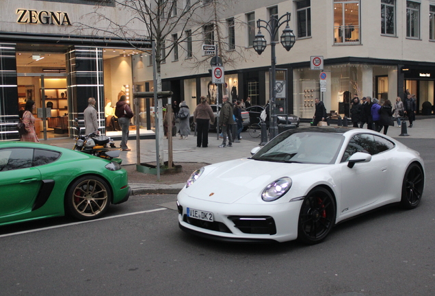 Porsche 718 Cayman GT4