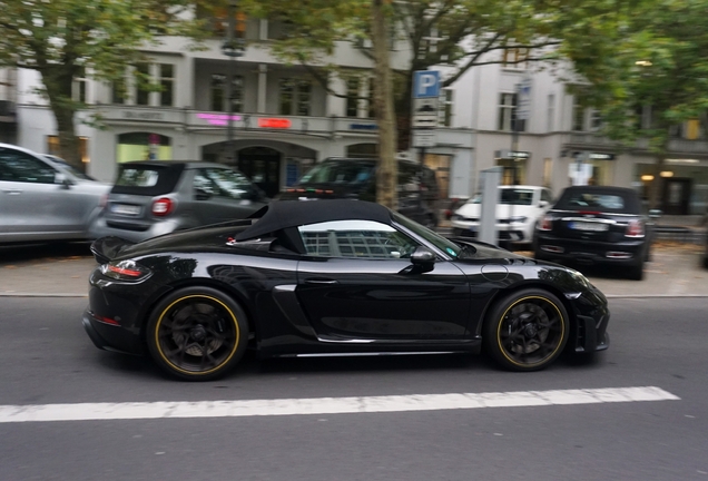 Porsche 718 Spyder RS Weissach Package