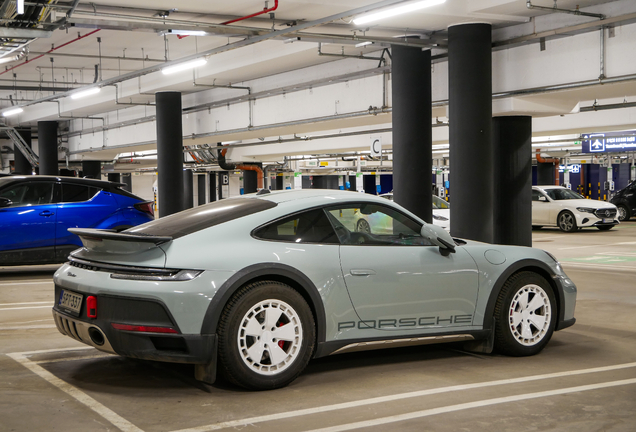 Porsche 992 Dakar