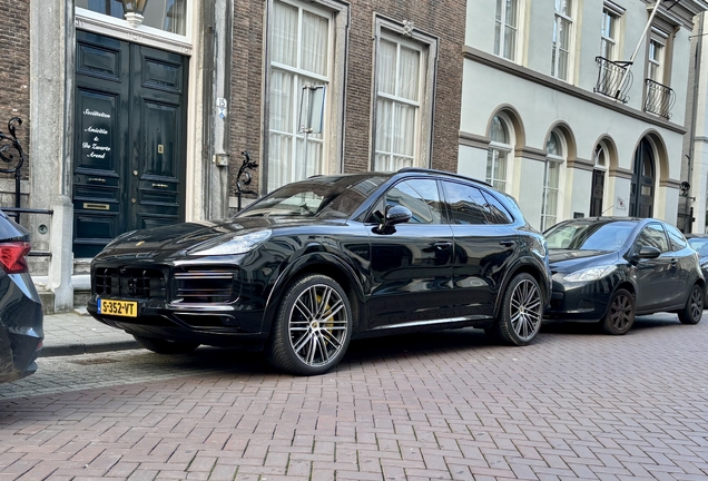 Porsche Cayenne Turbo S E-Hybrid