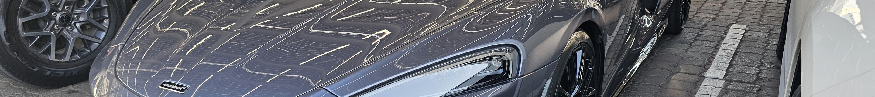 McLaren GT
