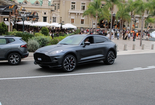 Aston Martin DBX707