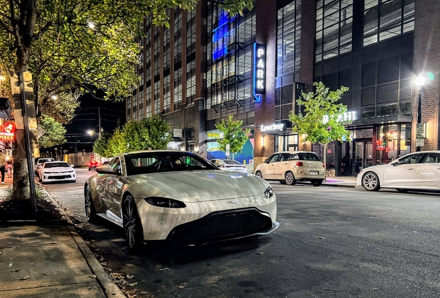 Aston Martin V8 Vantage 2018
