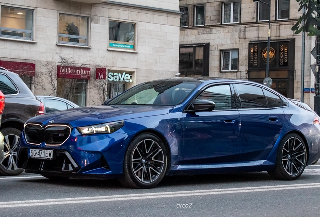 BMW M5 G90