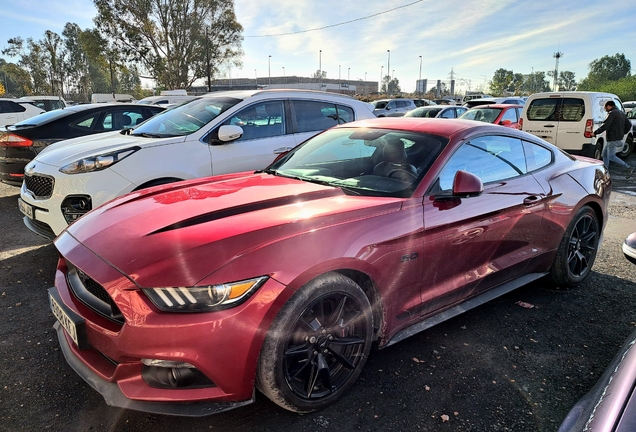 Ford Mustang GT 2015 Black Shadow Edition