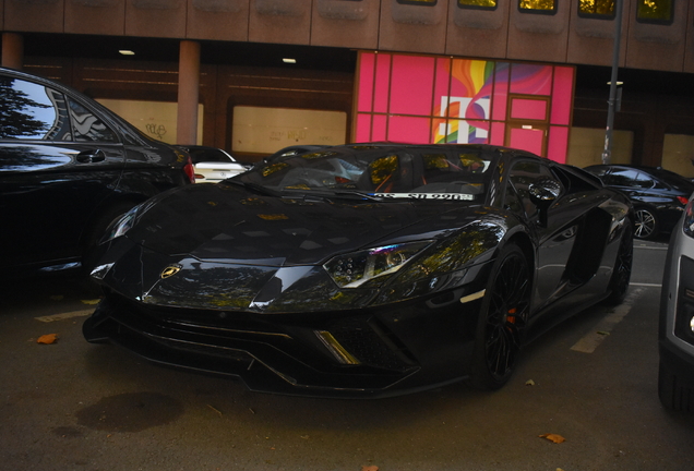 Lamborghini Aventador S LP740-4 Roadster