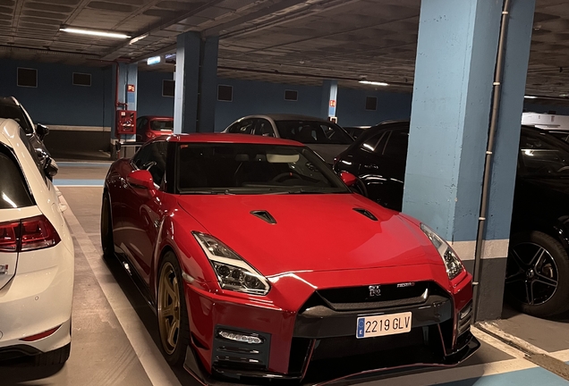 Nissan GT-R