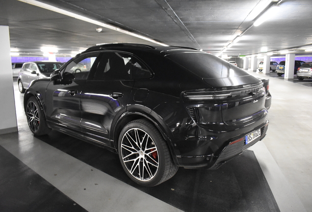 Porsche Macan EV Turbo