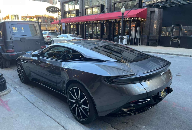 Aston Martin DB11