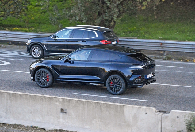 Aston Martin DBX707