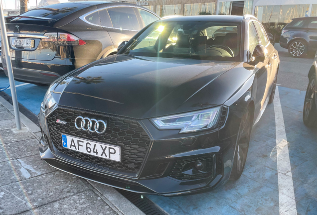 Audi RS4 Avant B9