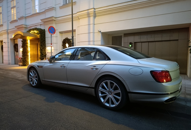 Bentley Flying Spur Hybrid Mulliner