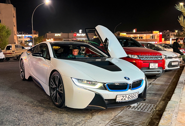 BMW i8