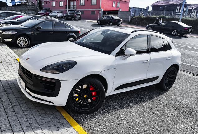 Porsche 95B Macan GTS MkIII