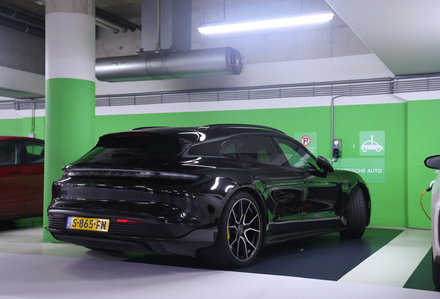 Porsche Taycan Turbo S Sport Turismo