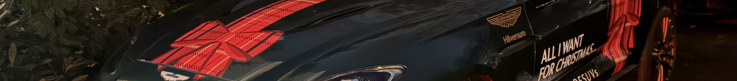 Aston Martin DBX707