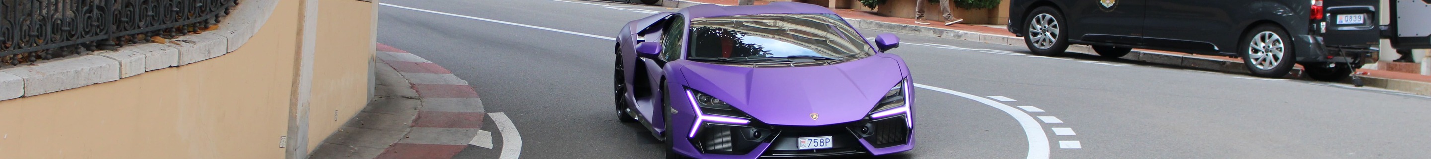 Lamborghini Revuelto