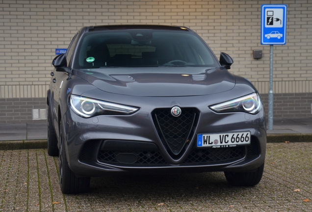 Alfa Romeo Stelvio Quadrifoglio 2020