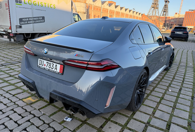 BMW M5 G90