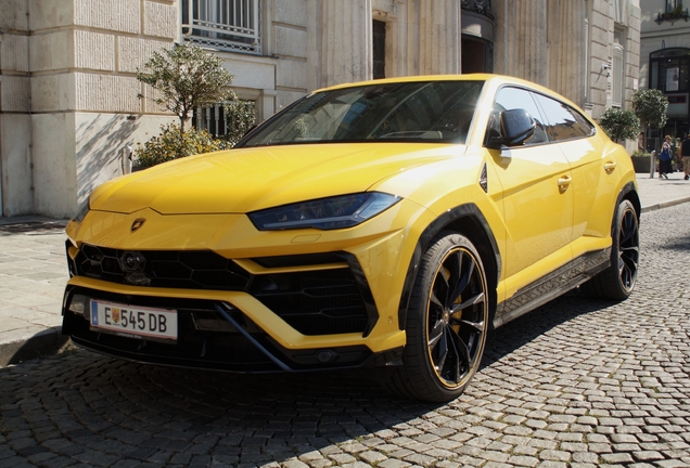 Lamborghini Urus
