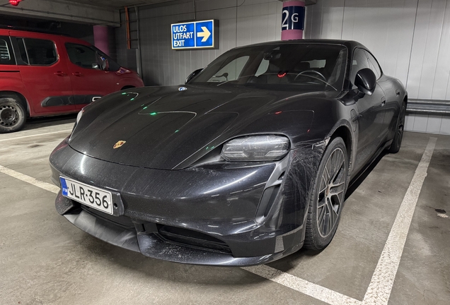Porsche Taycan Turbo