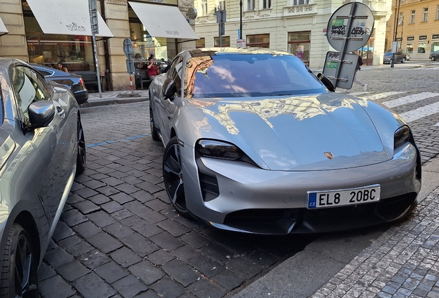 Porsche Taycan Turbo S