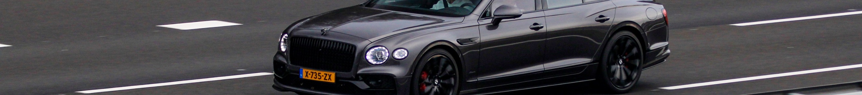 Bentley Flying Spur Hybrid Azure