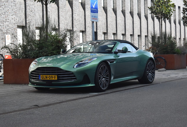 Aston Martin DB12 Volante
