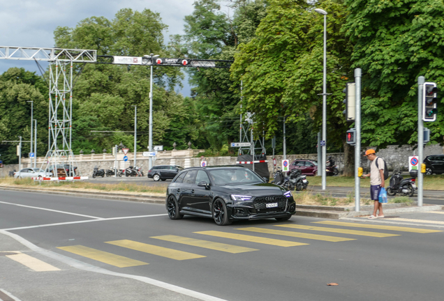 Audi RS4 Avant B9