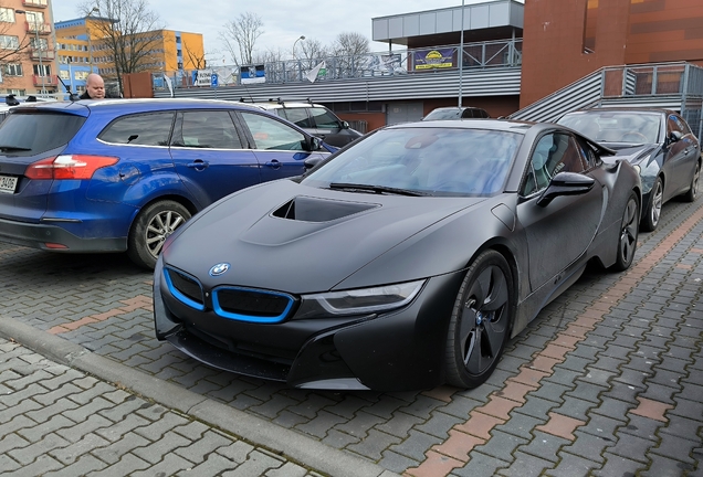 BMW i8