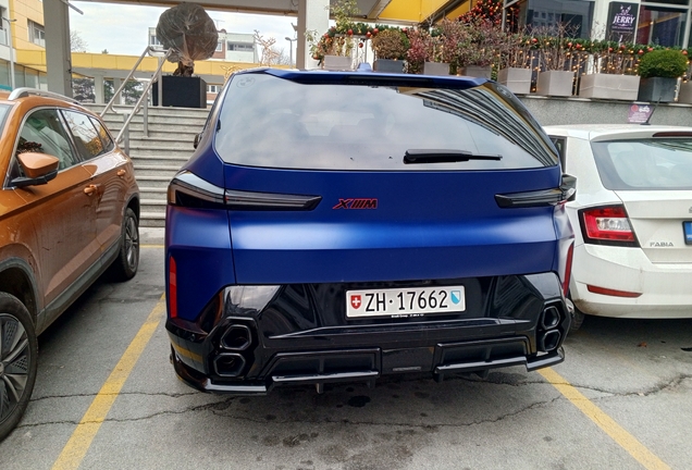 BMW XM G09 Label Red