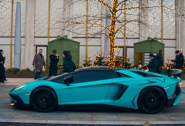 Lamborghini Aventador LP750-4 SuperVeloce Roadster