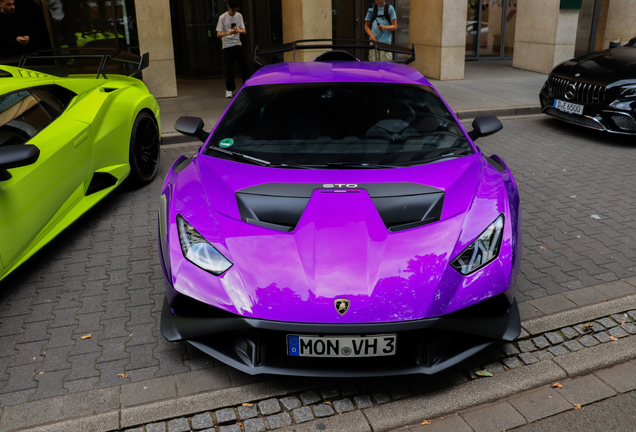 Lamborghini Huracán LP640-2 STO