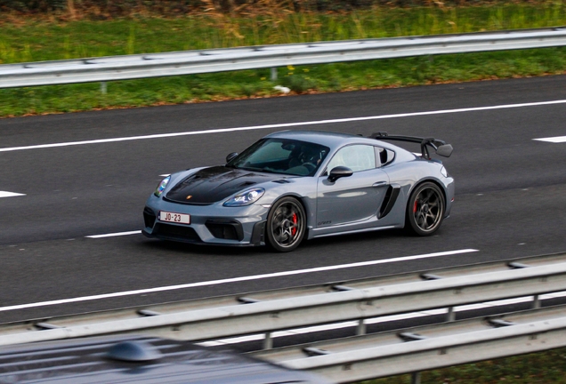 Porsche 718 Cayman GT4 RS Weissach Package