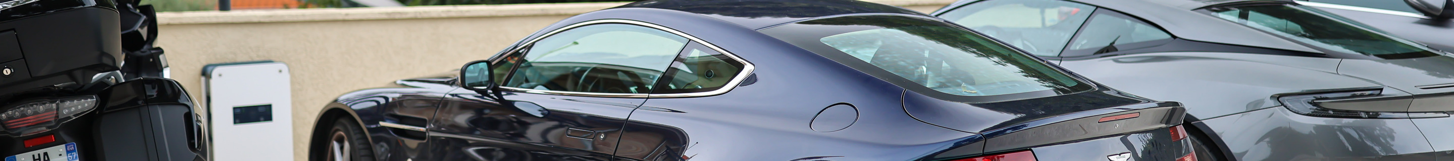 Aston Martin V8 Vantage