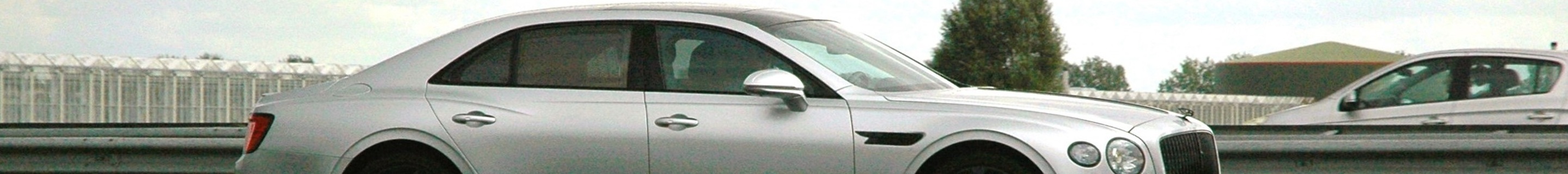 Bentley Flying Spur Hybrid