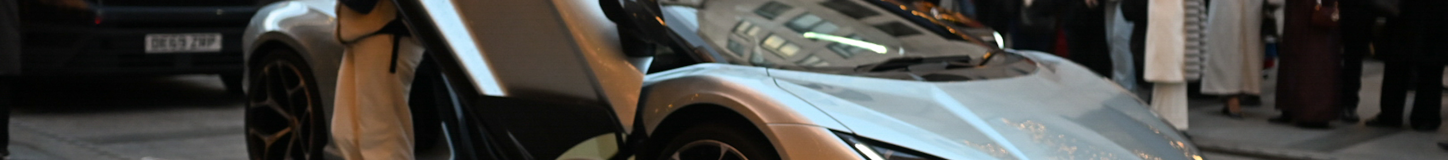 Lamborghini Revuelto