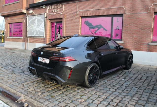 BMW M5 G90