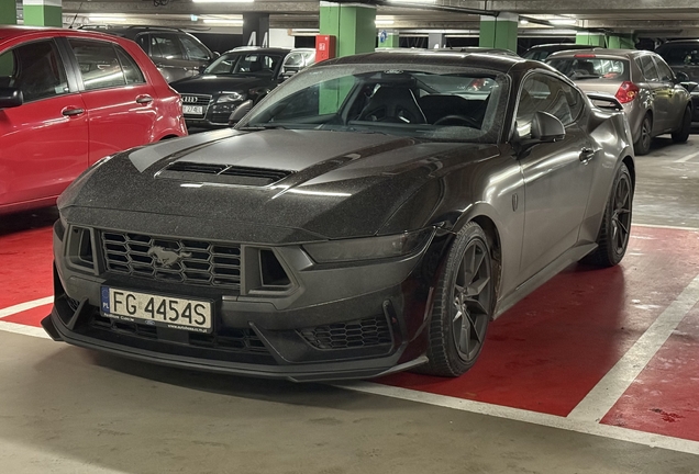 Ford Mustang Dark Horse 2024