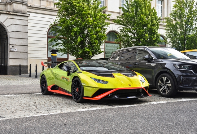 Lamborghini Huracán LP640-2 STO