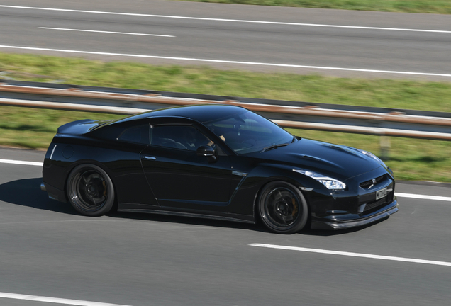 Nissan GT-R