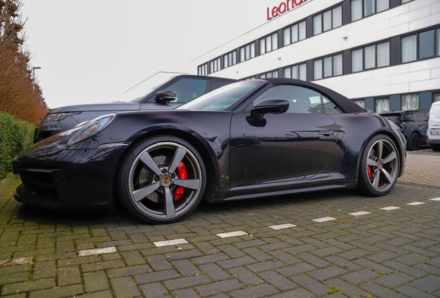 Porsche 992 Carrera 4S Cabriolet MkI