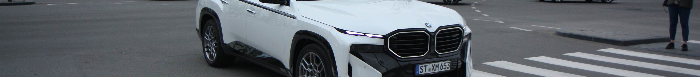 BMW XM G09