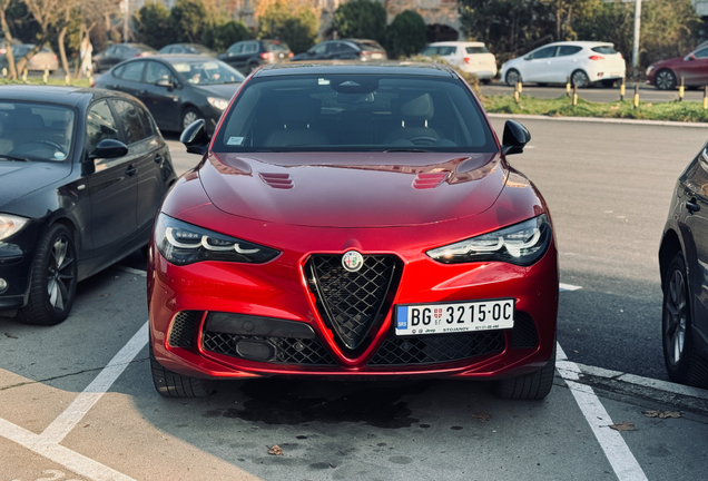 Alfa Romeo Stelvio Quadrifoglio 2023