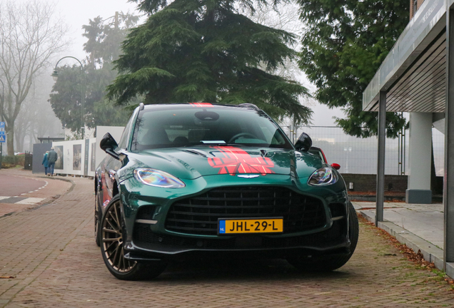 Aston Martin DBX707