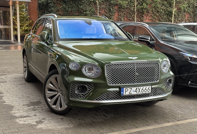 Bentley Bentayga Hybrid Azure